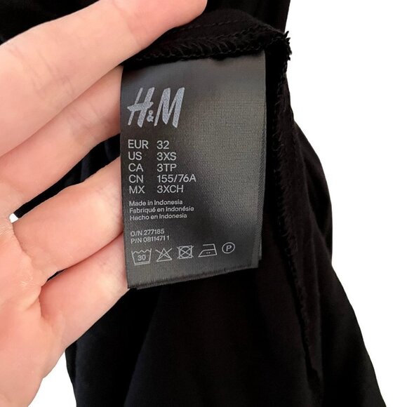 H&M Divided little black dress button detail v-neck casual summer staple - Picture 7 of 8